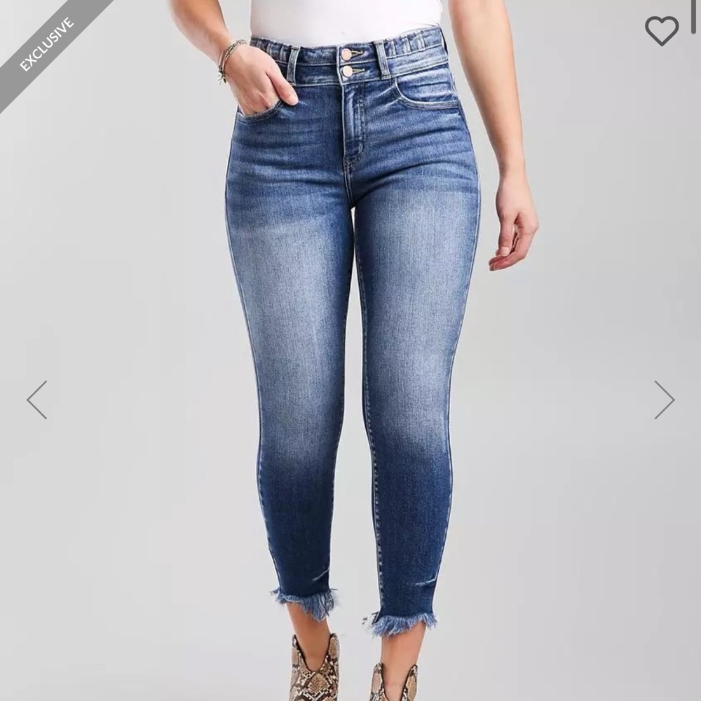 Kancan Signature Kurvy Ultra High Ankle Jean size 28